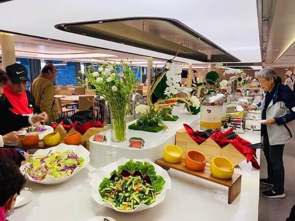 星際雅典娜 自助餐台