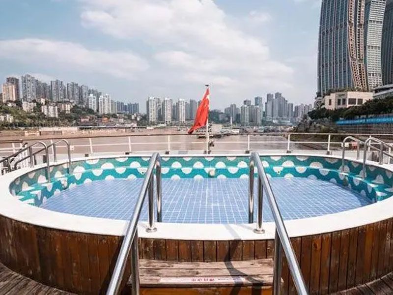 露天衝浪游泳池 Surfing Swimming Pool