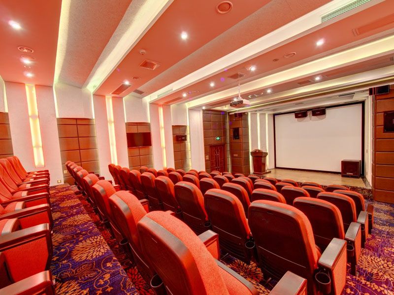 大型雙層影劇院 Large Double-Layer Theater