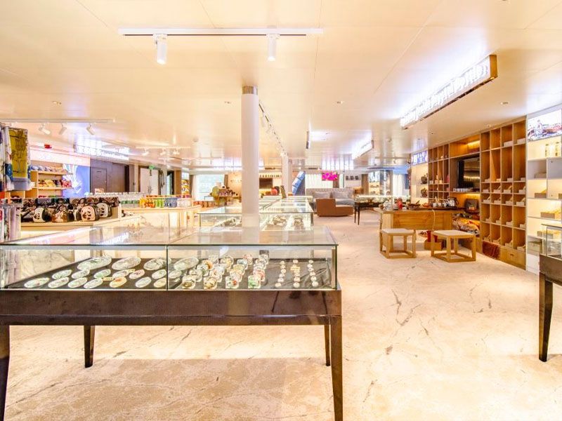 名品商店 Designer stores